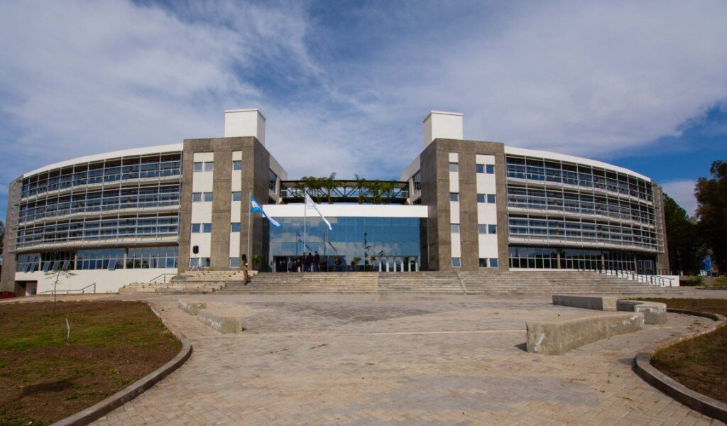 El Gobernador Morales inauguró el Complejo Ministerial de Educación