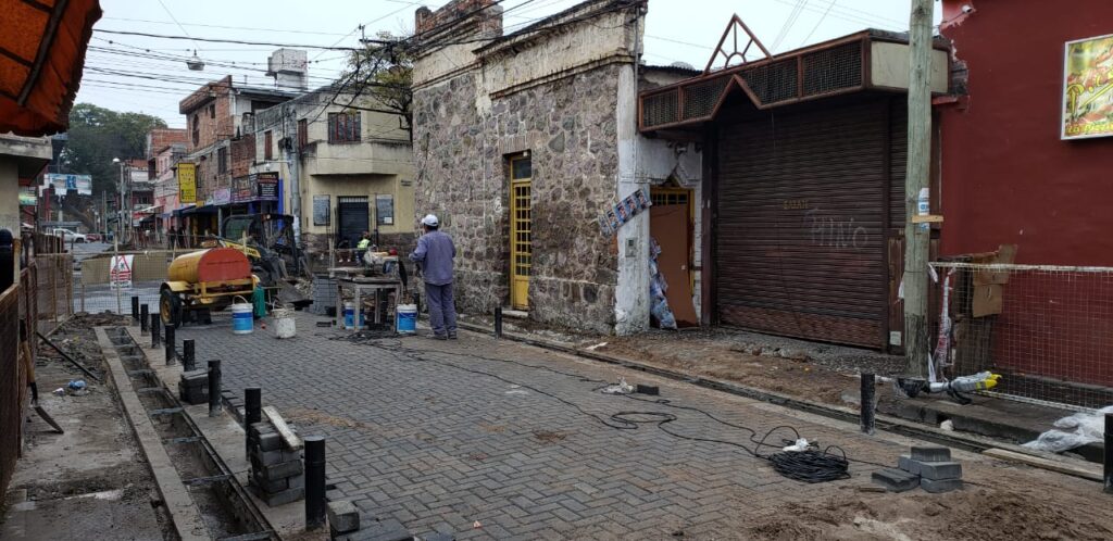 Obras complementarias en torno al Ascensor Urbano, sobre la calle Santiago del Estero