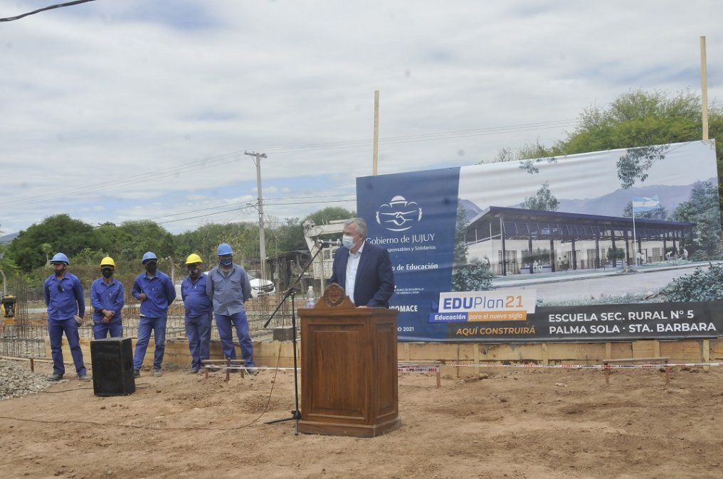 Gerardo Morales dio inicio formal a la construcción del edificio de la nueva Escuela Secundaria Rural Virtual N° 5, de Palma Sola.