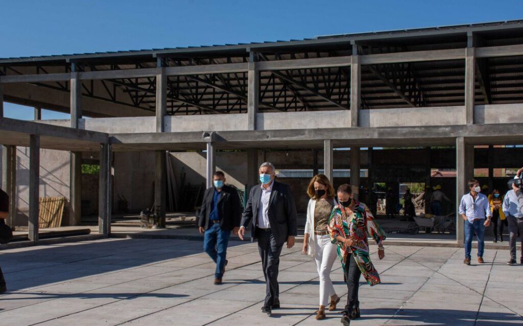 El Gobernador de la Provincia visitó la obra del nuevo edificio correspondiente al Colegio Secundario Nº 48 que prestará invaluables servicios educativos a la comunidad de Alto Comedero.