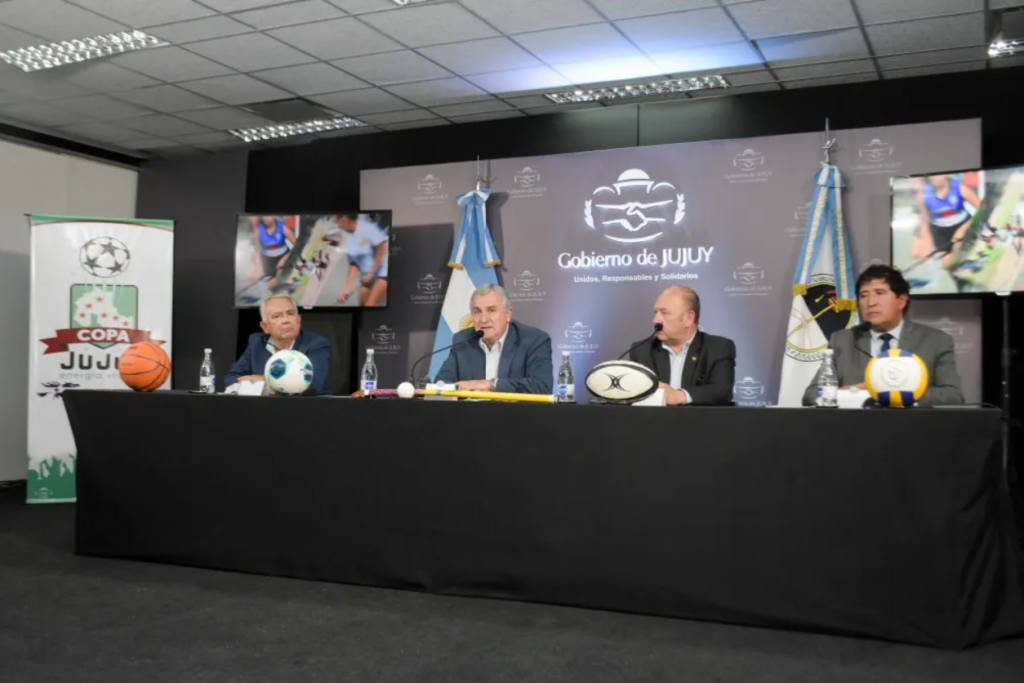 El Gobernador realizó la presentación de la cuarta edición de la Copa Jujuy Energía Viva que en esta oportunidad se denominará "Héroes de Malvinas". 