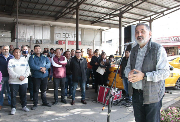 La tradicional parada de taxis de la Vieja Terminal ahora es el "Paseo del Taxista".