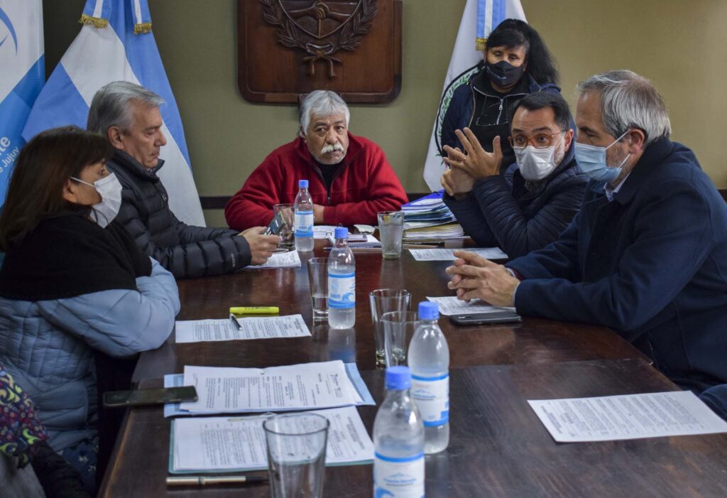 En el marco de la Comisión Transporte, ediles capitalinos recibieron al Secretario de Servicios Públicos de la Municipalidad, Guillermo Marenco, con el objetivo de avanzar sobre diferentes iniciativas referidas al transporte.