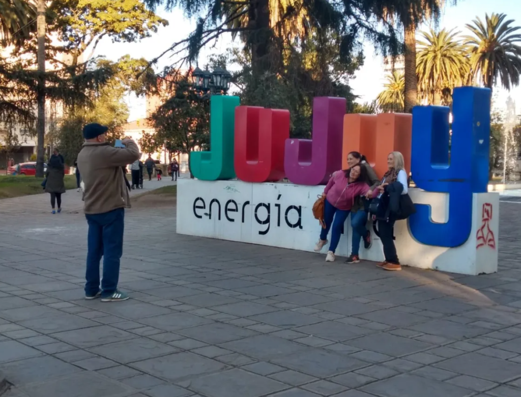 Con el 90% de ocupación promedio en la provincia durante la primera quincena de mes en curso, Jujuy forma parte de los destinos más elegidos a nivel país durante la temporada turística invernal. 